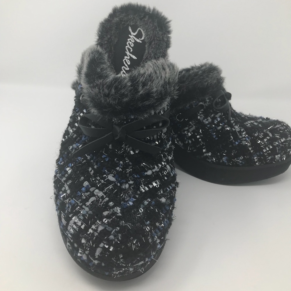 Skechers fur lined mules, size 9
